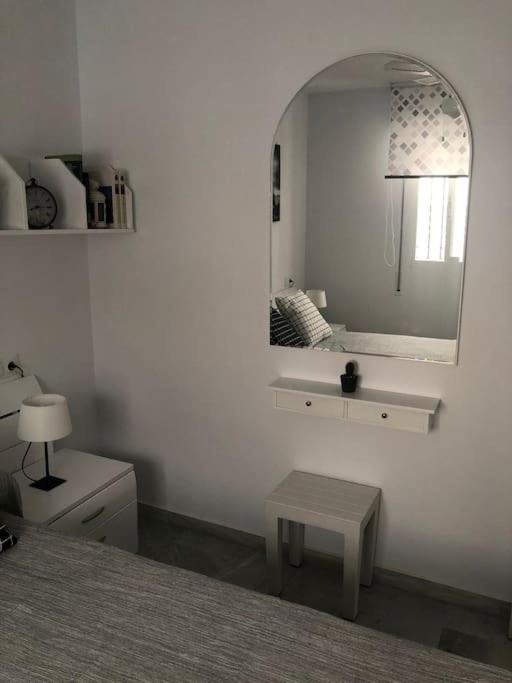 Encantador Apartamento Residencial Con Piscina 托雷莫利诺斯 外观 照片