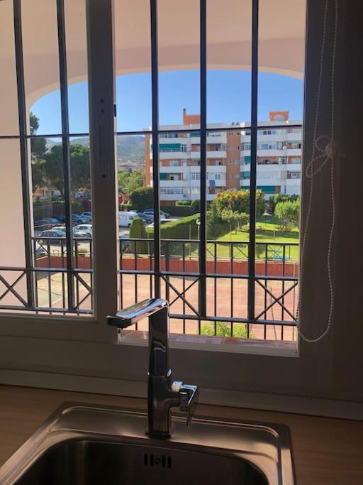 Encantador Apartamento Residencial Con Piscina 托雷莫利诺斯 外观 照片