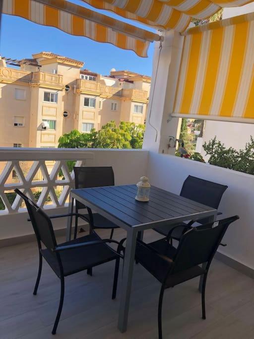 Encantador Apartamento Residencial Con Piscina 托雷莫利诺斯 外观 照片