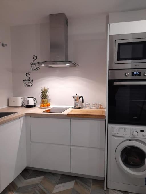 Encantador Apartamento Residencial Con Piscina 托雷莫利诺斯 外观 照片