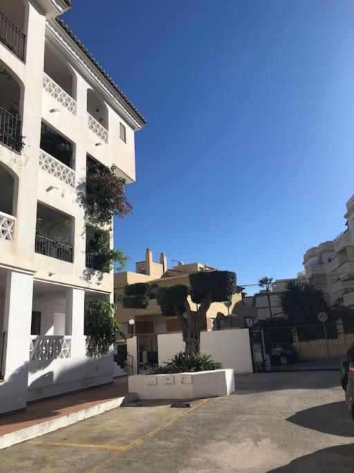 Encantador Apartamento Residencial Con Piscina 托雷莫利诺斯 外观 照片