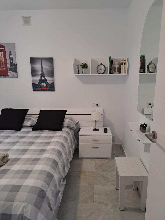 Encantador Apartamento Residencial Con Piscina 托雷莫利诺斯 外观 照片